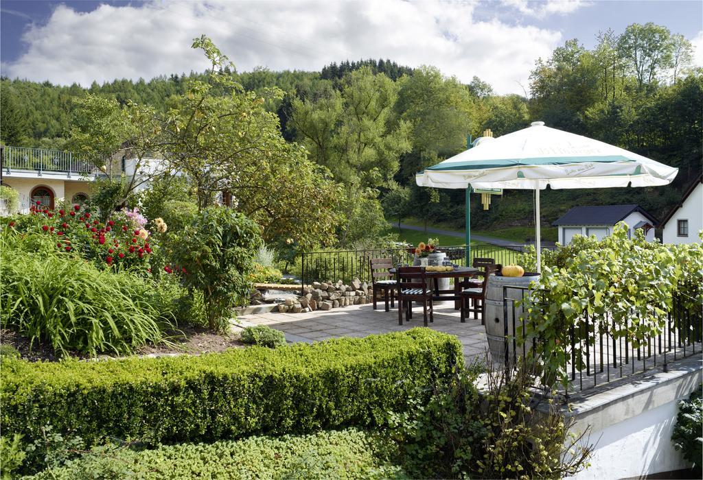 Hotel Haus Kylltal Zendscheid ภายนอก รูปภาพ