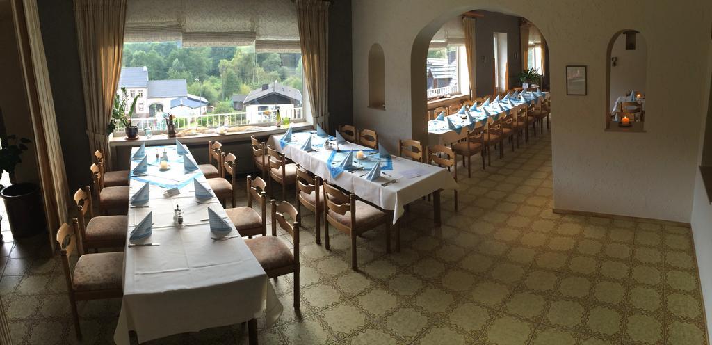 Hotel Haus Kylltal Zendscheid ภายนอก รูปภาพ